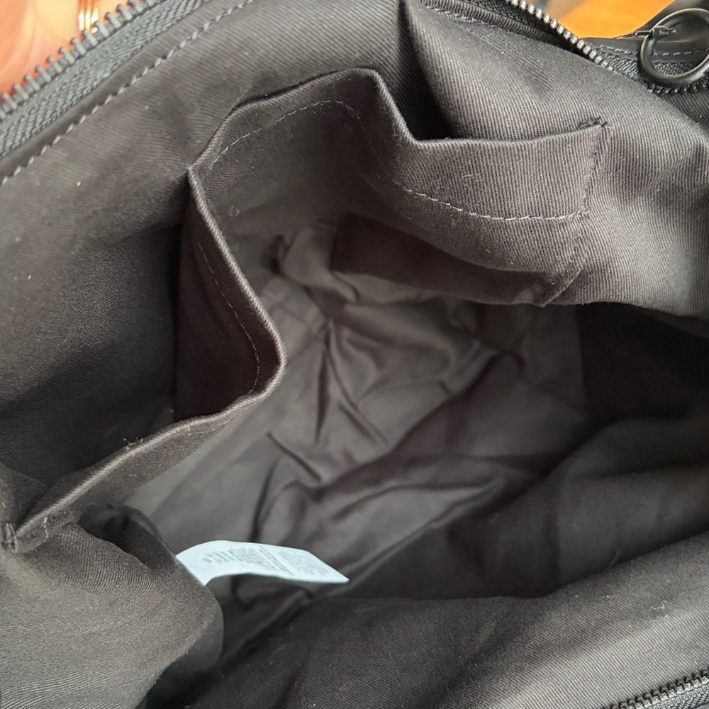 LEVI’S BLACK Crossbody Bag LEVI Brooklyn Medium Shoulder Bag - Picture 8 of 9